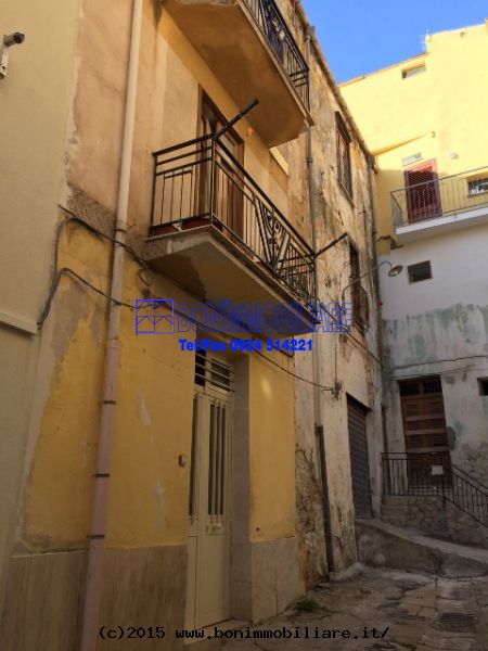 Via Pier Capponi, 2 Stanze da Letto Stanze da Letto, 4 Stanze Stanze,2 BathroomsBathrooms,Indipendente,Vendita,Via Pier Capponi,1099