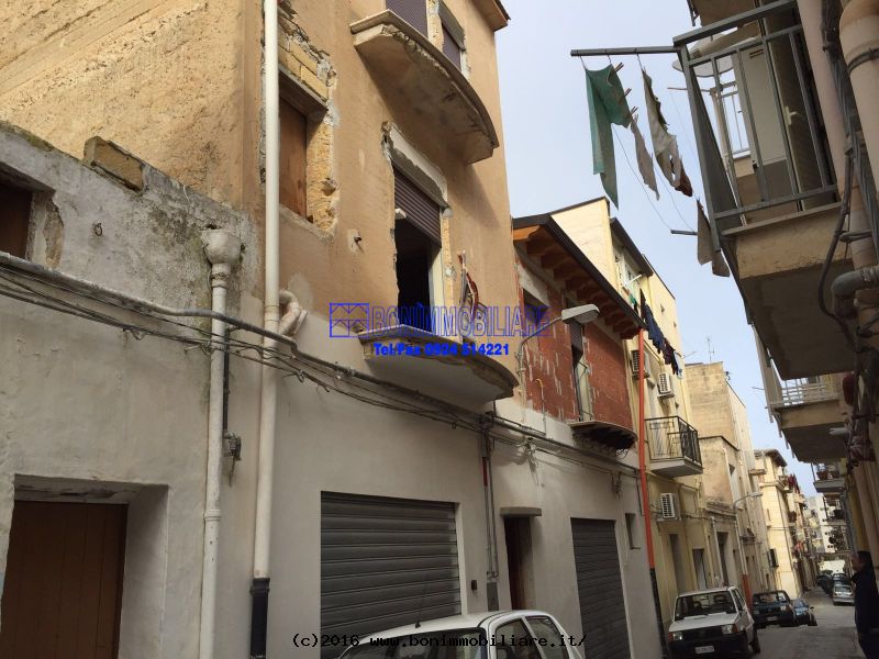 Via Cavour, 3 Stanze da Letto Stanze da Letto, 7 Stanze Stanze,2 BathroomsBathrooms,Indipendente,Vendita,Via Cavour,1152