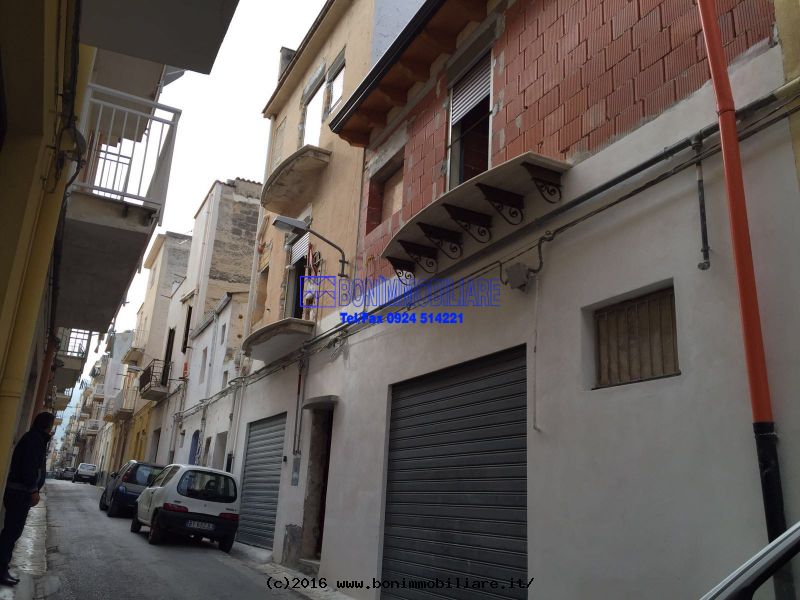 Via Cavour, 3 Stanze da Letto Stanze da Letto, 7 Stanze Stanze,2 BathroomsBathrooms,Indipendente,Vendita,Via Cavour,1152