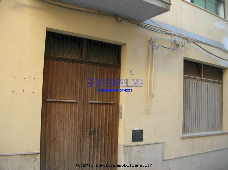 Via Piazza Petrolo, 4 Stanze da Letto Stanze da Letto, 6 Stanze Stanze,2 BathroomsBathrooms,Appartamento,Vendita,Via Piazza Petrolo,1170