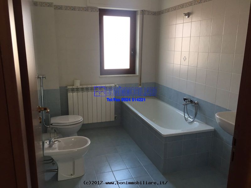 Via DOn Girolamo Giardina, 3 Stanze da Letto Stanze da Letto, 5 Stanze Stanze,2 BathroomsBathrooms,Appartamento,Vendita,Via DOn Girolamo Giardina,1196