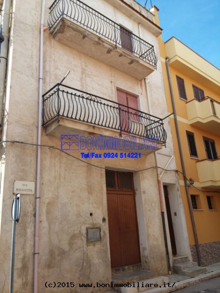 Via Fiume, 2 Stanze da Letto Stanze da Letto, 4 Stanze Stanze,2 BathroomsBathrooms,Appartamento,Vendita,Via Fiume,1220