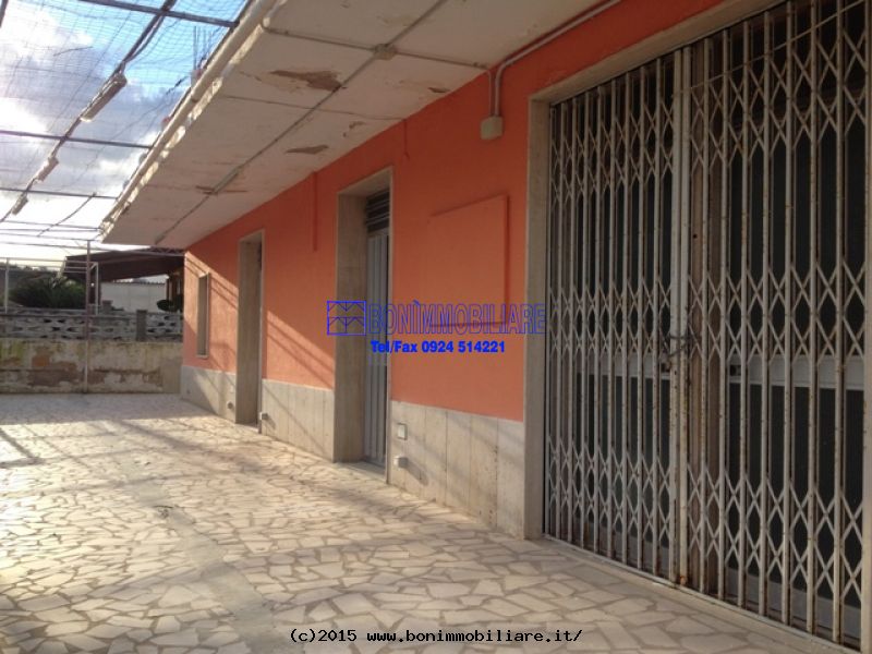 Zona Aleccia, ,2 BathroomsBathrooms,Locale Commerciale,Vendita,Zona Aleccia,1224