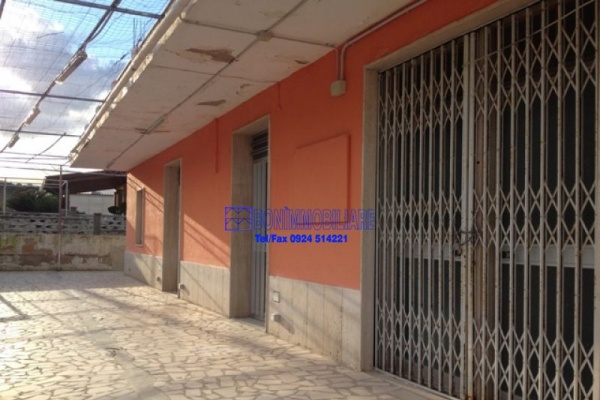 Zona Aleccia, ,2 BathroomsBathrooms,Locale Commerciale,Vendita,Zona Aleccia,1224