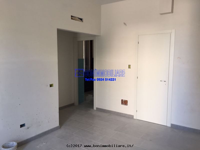 Via Senia, 2 Stanze da Letto Stanze da Letto, 4 Stanze Stanze,1 BagnoBathrooms,Villa a Schiera,Vendita,Via Senia,1249