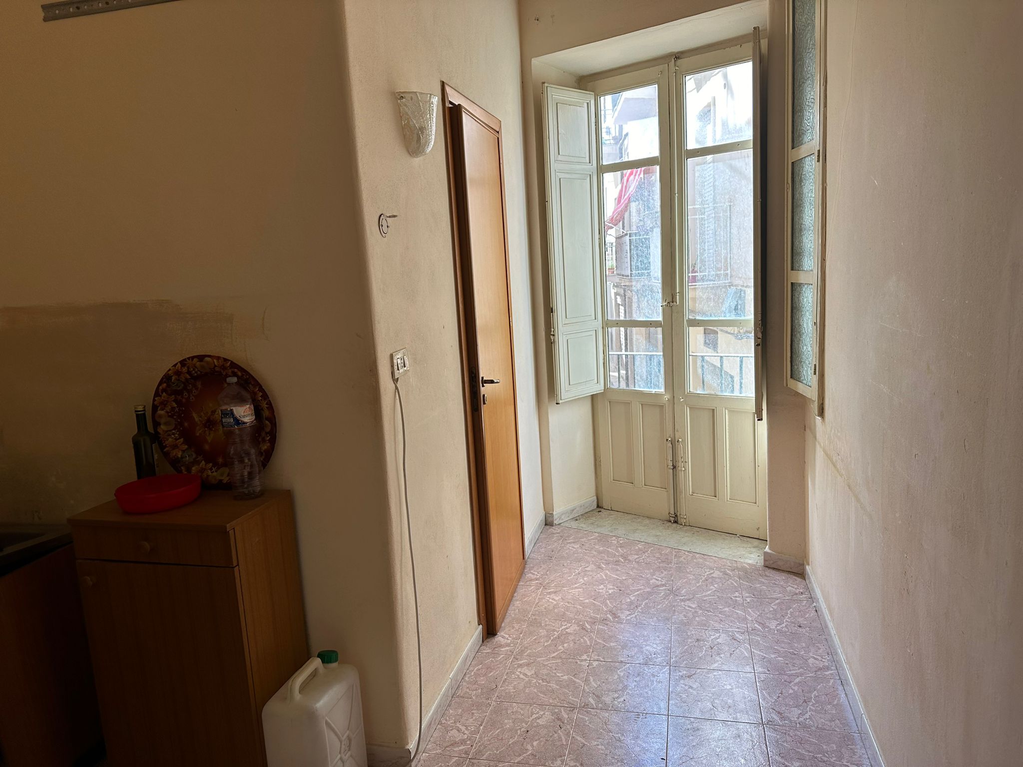 CORSO SEI APRILE, 4 Stanze da Letto Stanze da Letto, 8 Stanze Stanze,2 BathroomsBathrooms,Indipendente,Vendita,CORSO SEI APRILE,1646