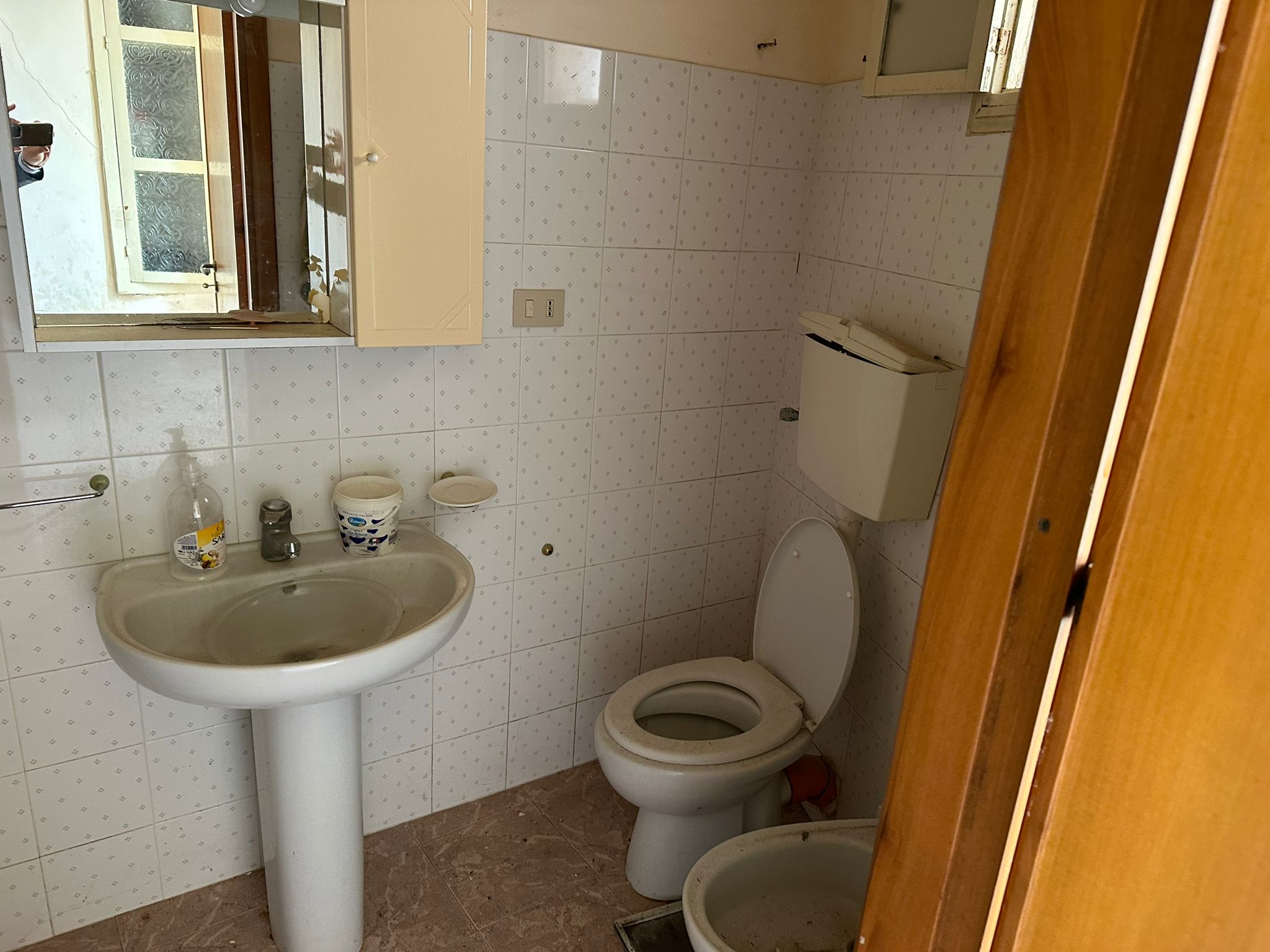 CORSO SEI APRILE, 4 Stanze da Letto Stanze da Letto, 8 Stanze Stanze,2 BathroomsBathrooms,Indipendente,Vendita,CORSO SEI APRILE,1646